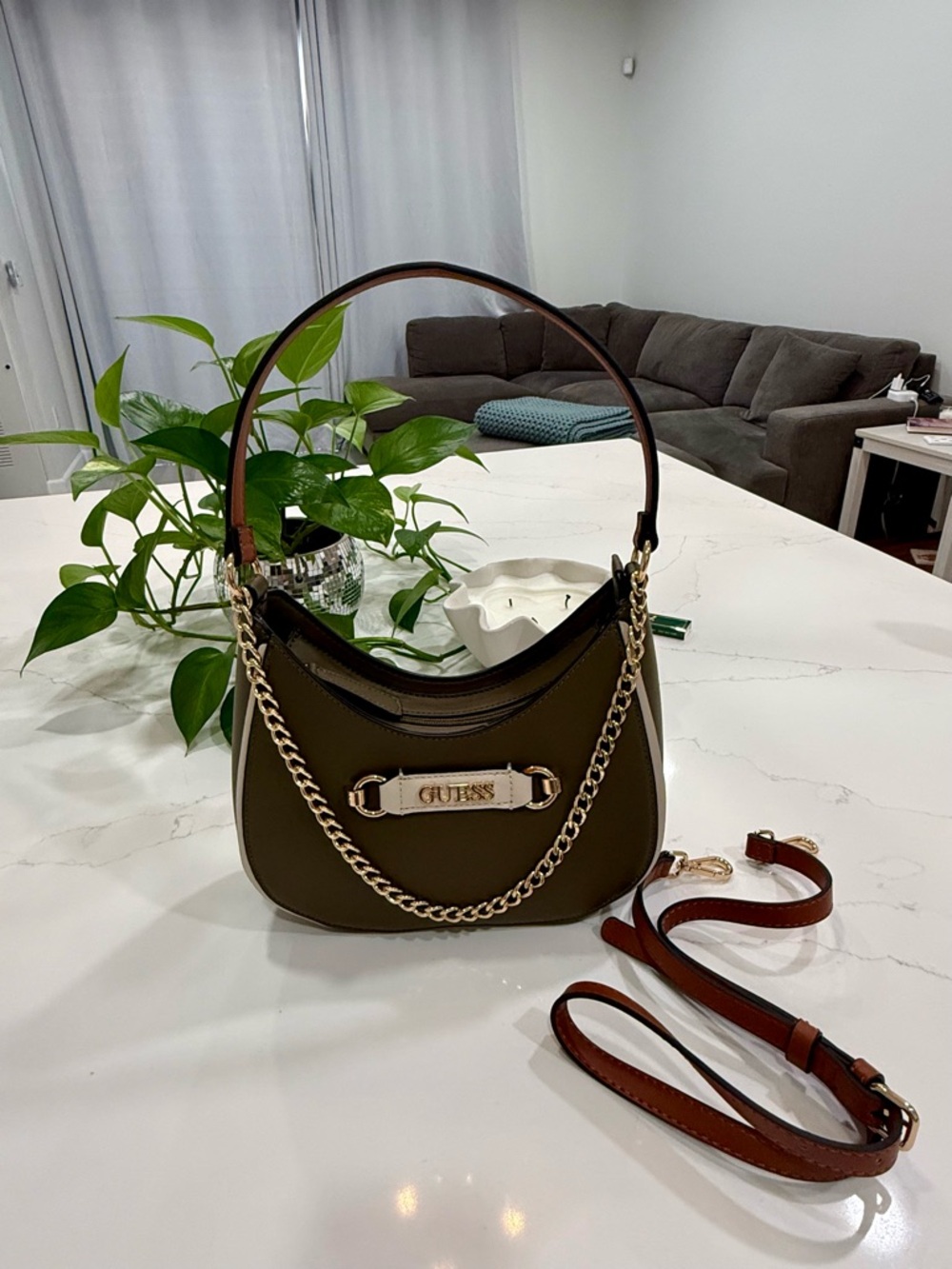 GUESS Olive Green Shoulder Bag with Gold Chain and Cream Logo Tab - Picture 6 of 9